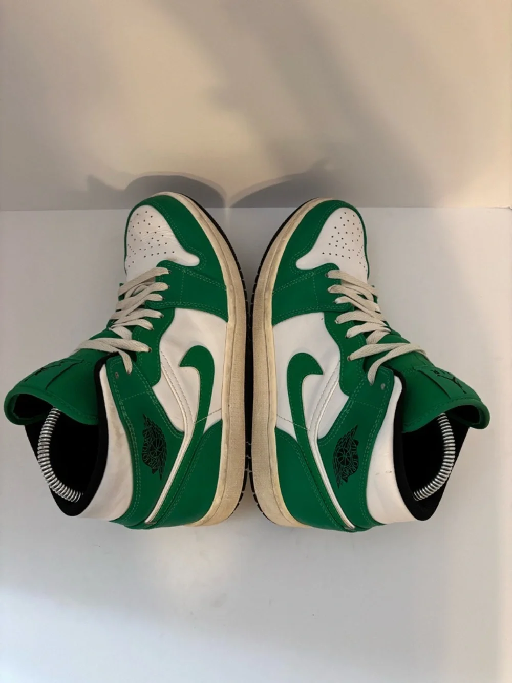 Jordan 1‎ mid size 8.5
